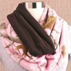 Real tree a PC infinity, scarf. Ladies.